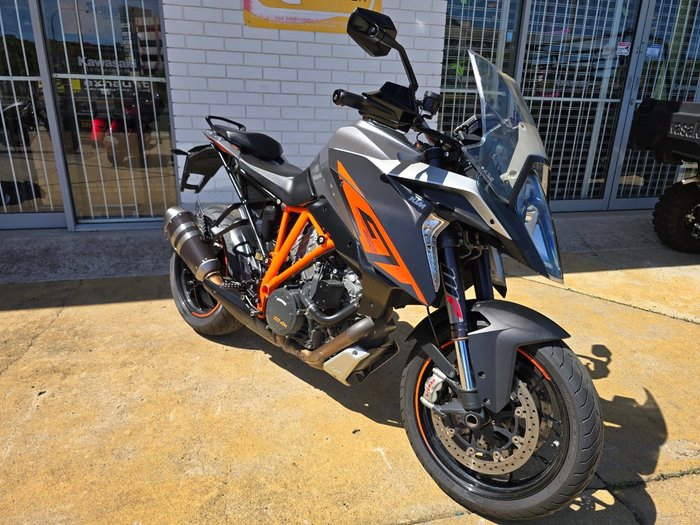 2017 Ktm 1290 SUPER DUKE GT silver
