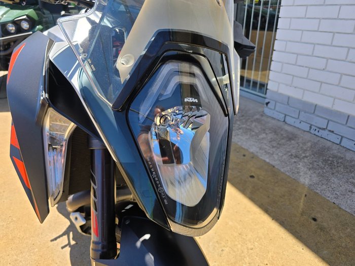 2017 Ktm 1290 SUPER DUKE GT silver