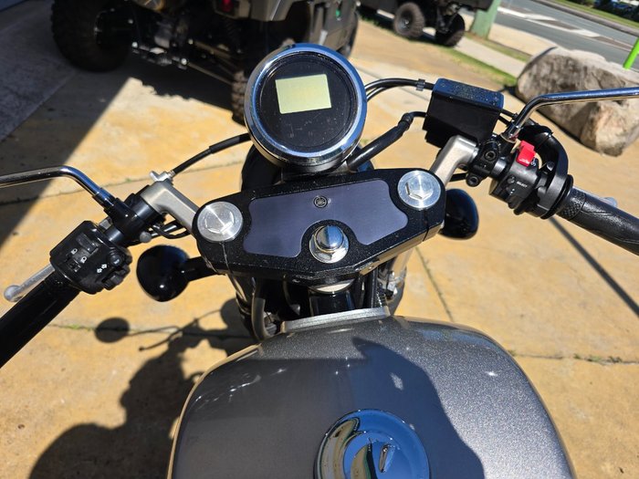 2015 YAMAHA C-SPEC BOLT silver