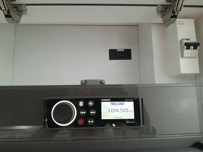 2025 Windsor Genesis 220Md Wild 22' 2 Bunk