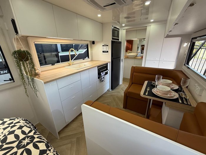 2025 Urban Caravans Tourer 18'9