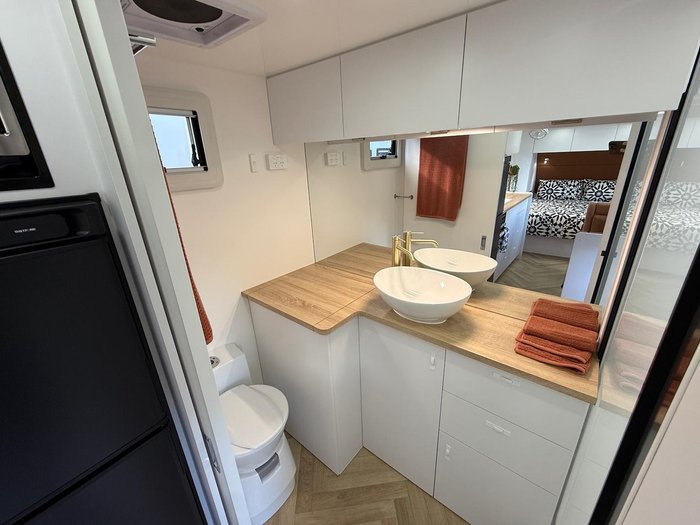 2025 Urban Caravans Tourer 18'9