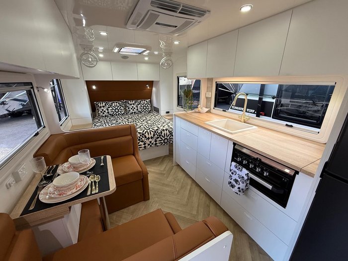 2025 Urban Caravans Tourer 18'9