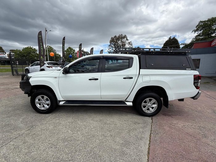 2022 Mitsubishi Triton GLX MR MY23 4X4 Dual Range White