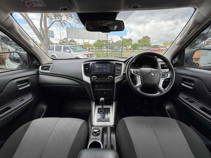 2022 Mitsubishi Triton GLX MR MY23 4X4 Dual Range White