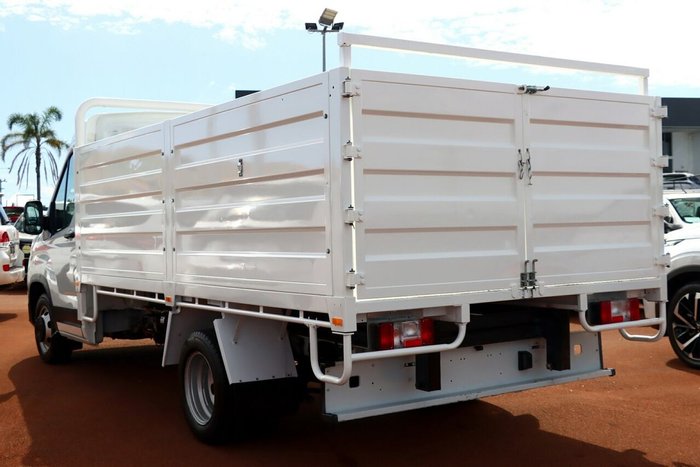 2022 LDV Deliver 9 LWB