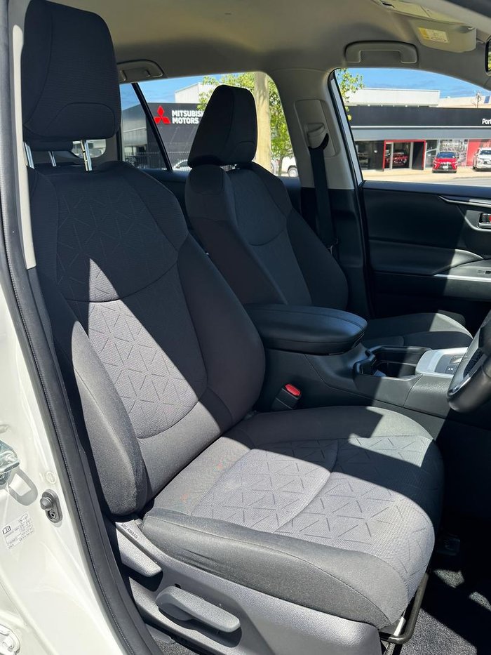 2019 Toyota RAV4 GXL AXAH52R Glacier White