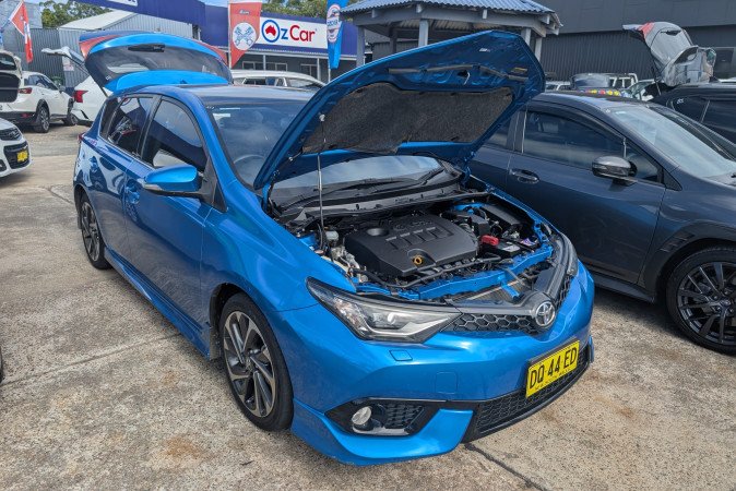 2017 TOYOTA COROLLA