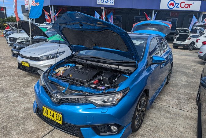 2017 TOYOTA COROLLA ZR