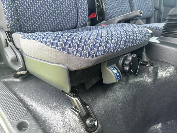 2025 Isuzu Nps NPS 75-155 White