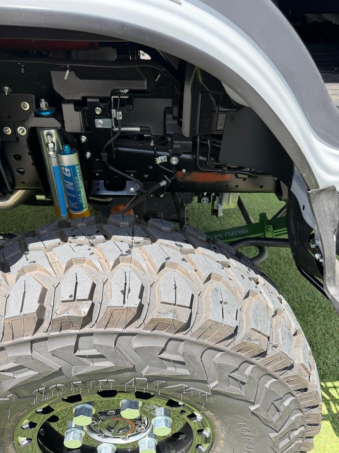 2025 Isuzu N Series NPS 75/45-155 White