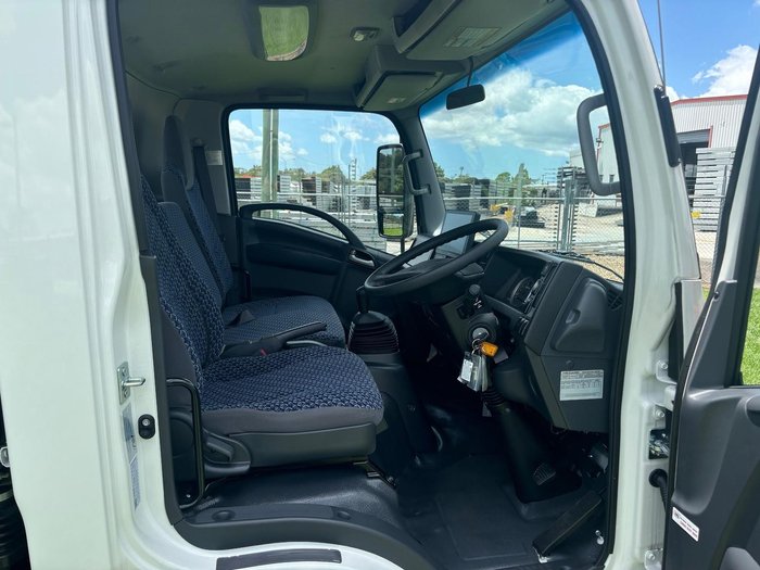 2025 Isuzu Nps NPS 75-155 White