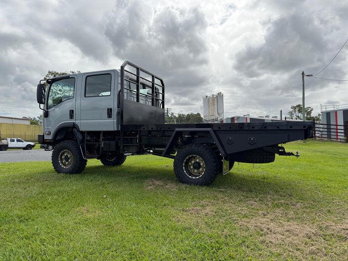 2025 Isuzu N Series NPS 75/45-155 White