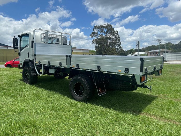 2025 Isuzu Nps NPS 75-155 White