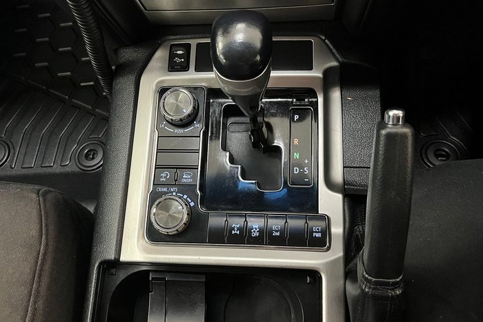 2017 Toyota Landcruiser VX