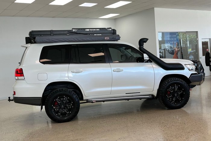 2017 Toyota Landcruiser VX