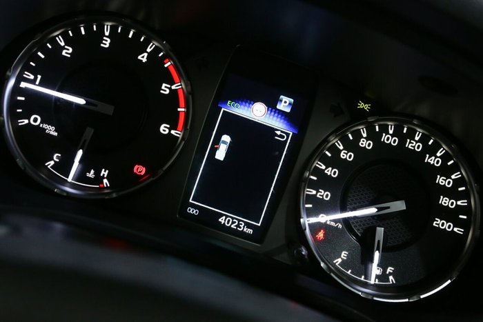 2025 Toyota Hilux SR