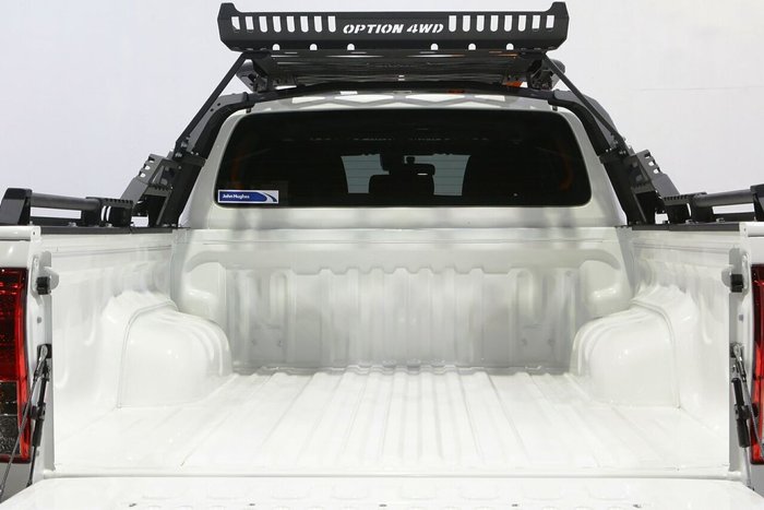 2025 Toyota Hilux SR