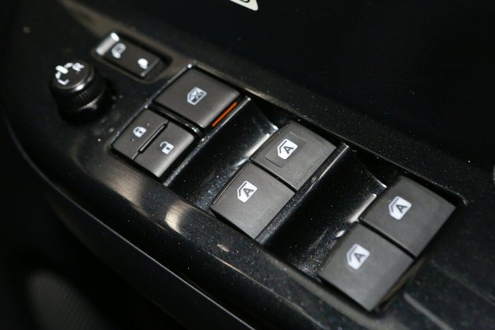 2020 Toyota Hilux SR5