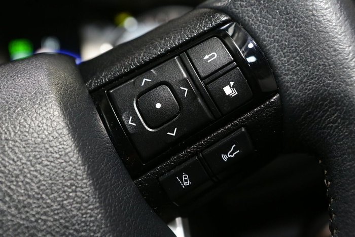 2020 Toyota Hilux SR5