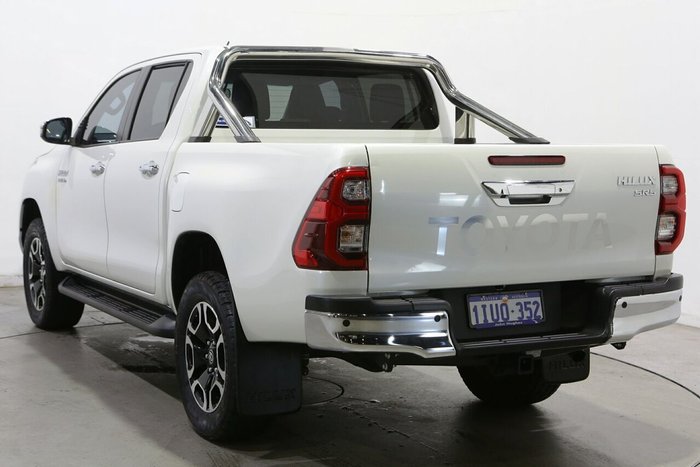 2020 Toyota Hilux SR5