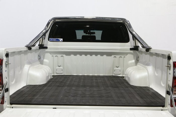 2020 Toyota Hilux SR5