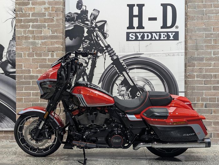 2024 Harley-Davidson CVO Street Glide 121 (FLHXSE) Touring Orange