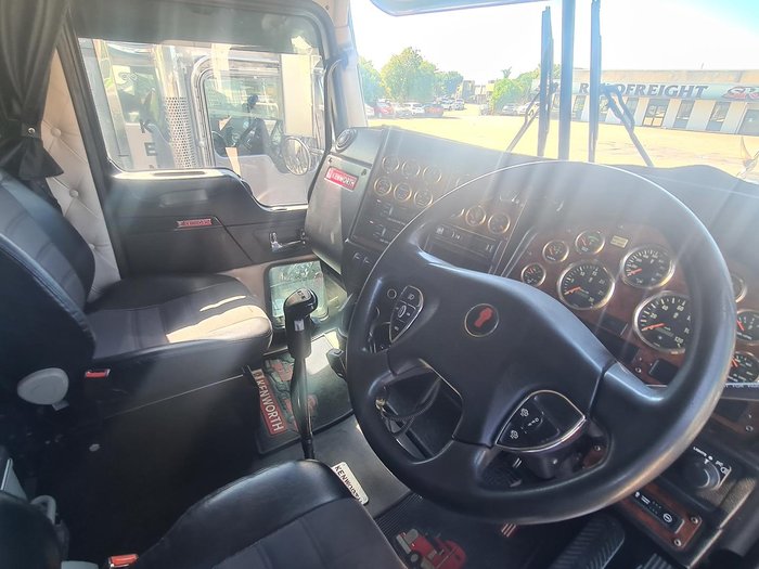 2017 Kenworth T909
