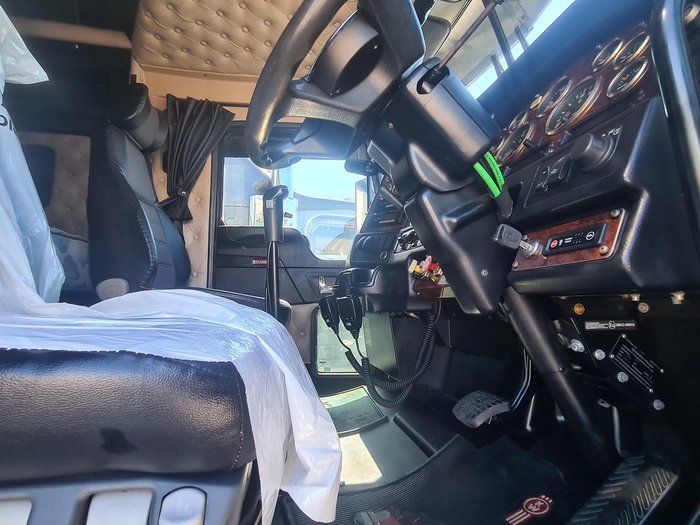 2017 Kenworth T909
