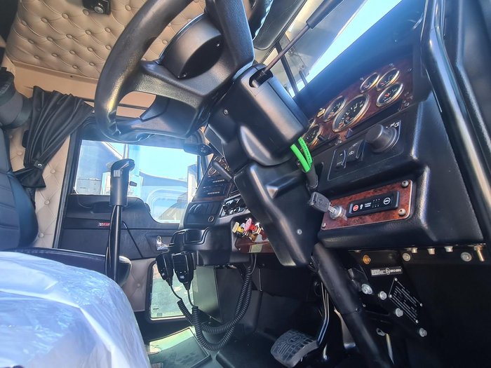 2017 Kenworth T909