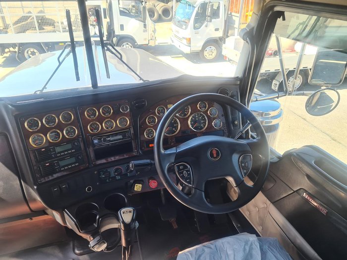 2017 Kenworth T909
