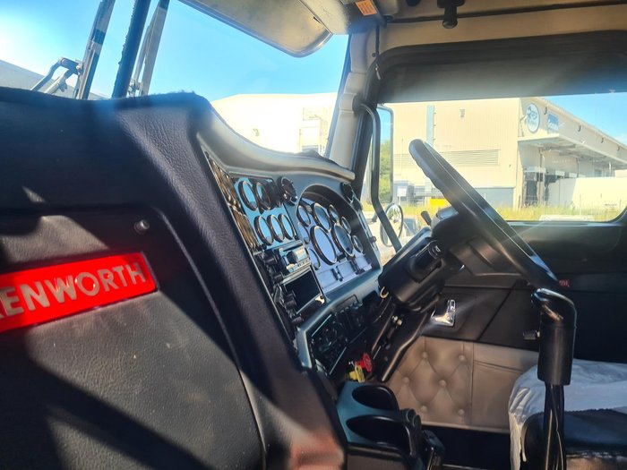 2017 Kenworth T909