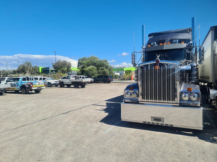 2017 Kenworth T909