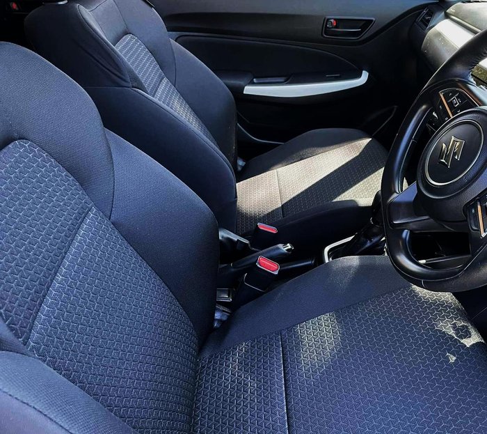 2017 Suzuki Swift GL Navigator