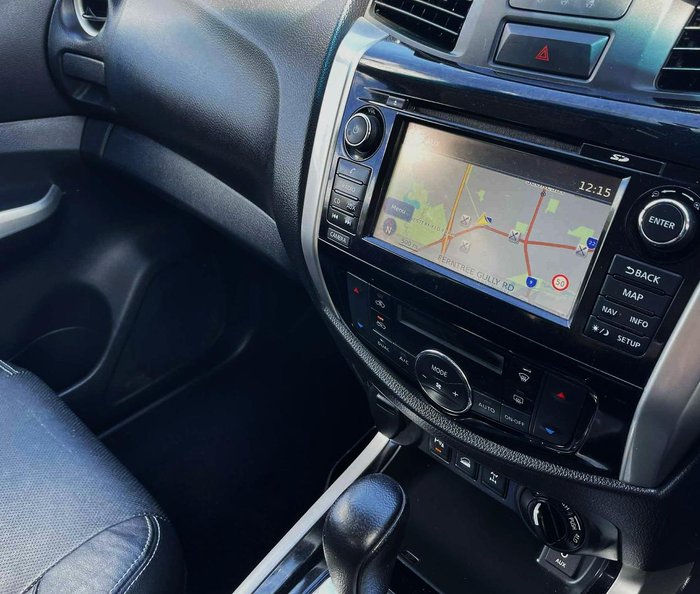 2017 Nissan Navara ST-X