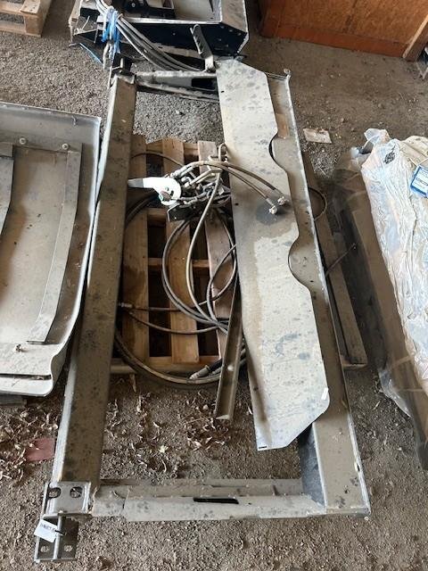 2023 MacDon Cnh Adaptor Window