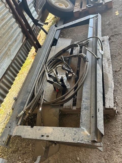 2023 MacDon Cnh Adaptor Window