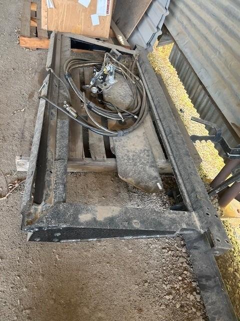 2023 MacDon Cnh Adaptor Window