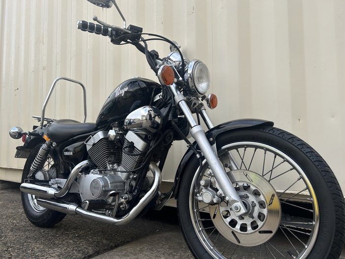 1994 YAMAHA VIRAGO 250 (XV250) Road BLACK