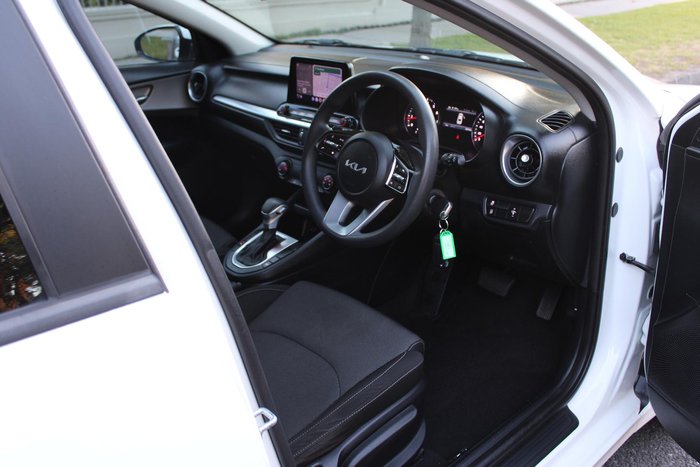 2021 Kia Cerato S BD MY22 Clear White