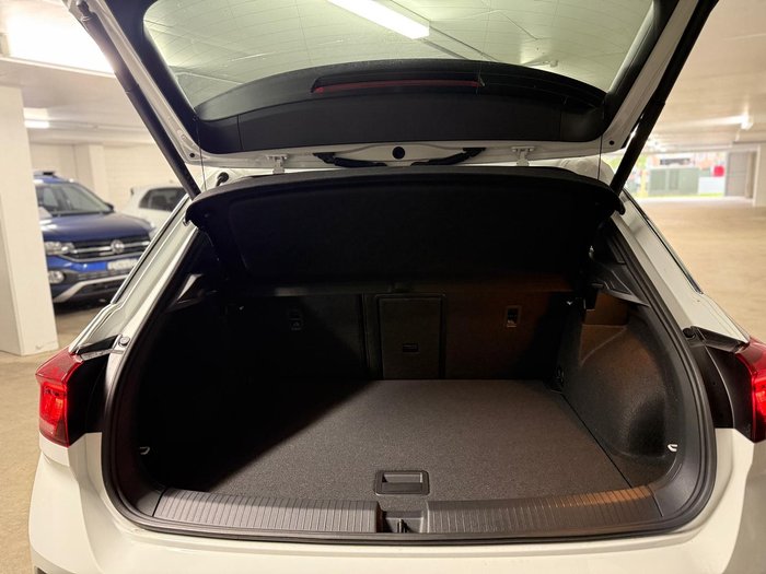 2025 Volkswagen T-Roc 140TSI R-Line