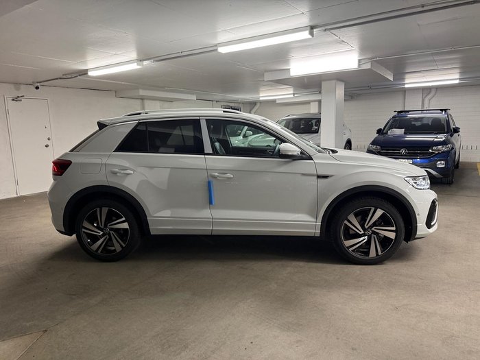 2025 Volkswagen T-Roc 140TSI R-Line