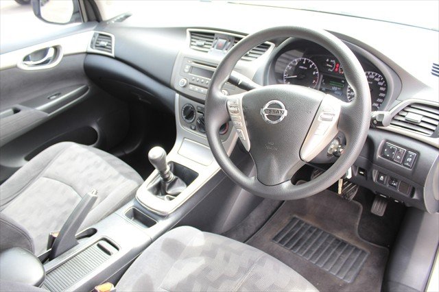 2013 Nissan Pulsar ST