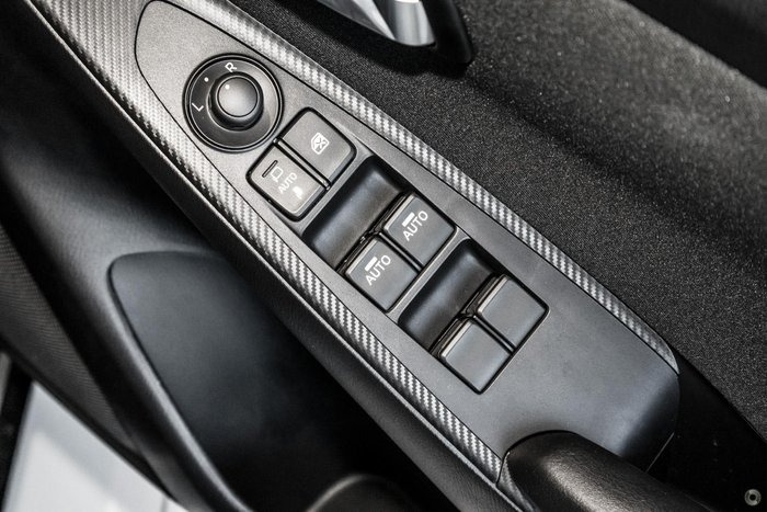 2025 Mazda 2 G15 Evolve