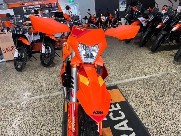 2025 KTM 450 EXC-F Six Days EXC-F Orange