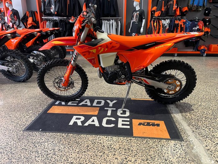 2025 KTM 450 EXC-F Six Days EXC-F Orange