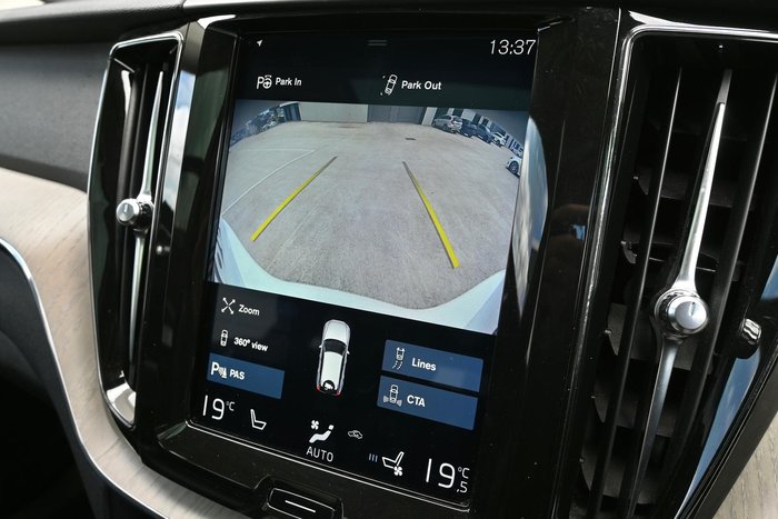 2018 Volvo XC60 D4 Inscription MY19 AWD Crystal White