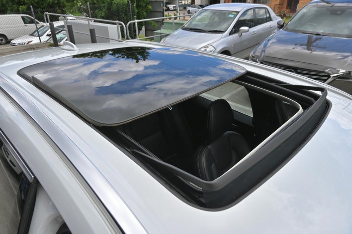 2018 Volvo XC60 D4 Inscription MY19 AWD Crystal White