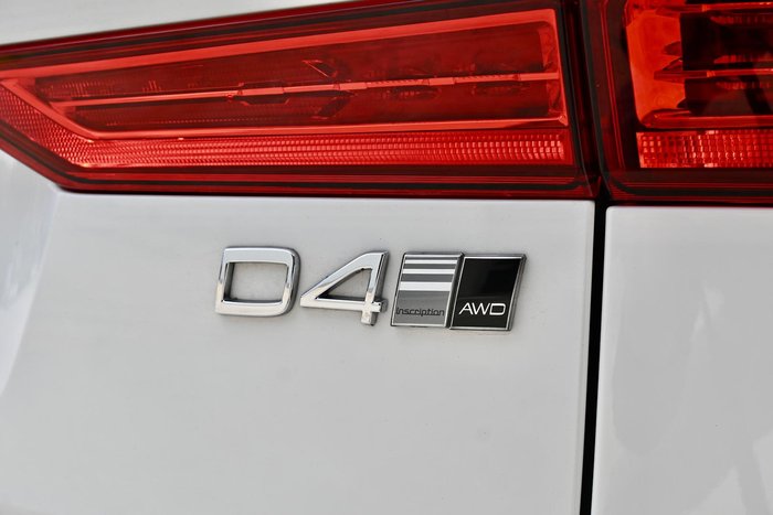 2018 Volvo XC60 D4 Inscription MY19 AWD Crystal White