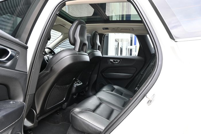 2018 Volvo XC60 D4 Inscription MY19 AWD Crystal White